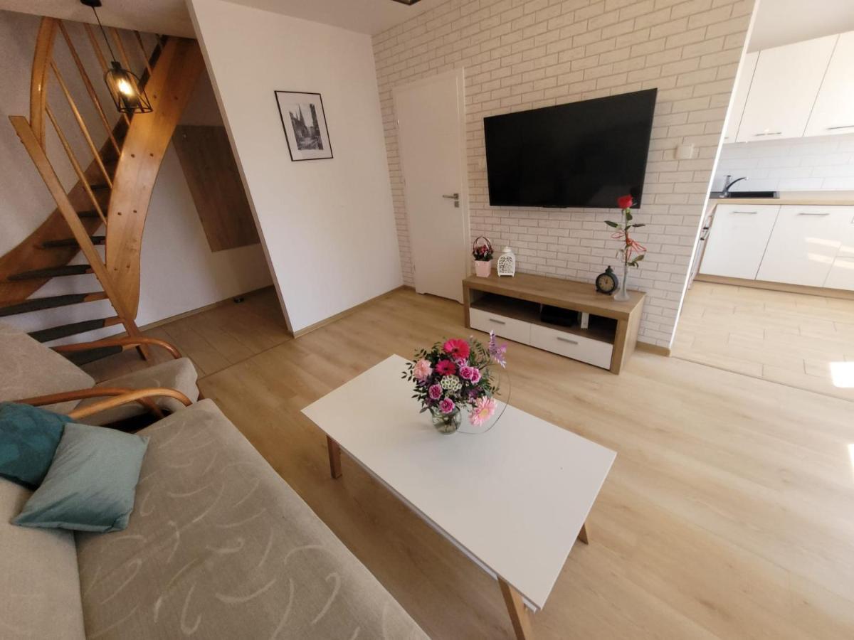 Appartement Loft Apartament à Szczecin Extérieur photo